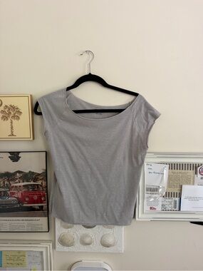 Urban Outfitters Light Gray Cap-Sleeve Tee